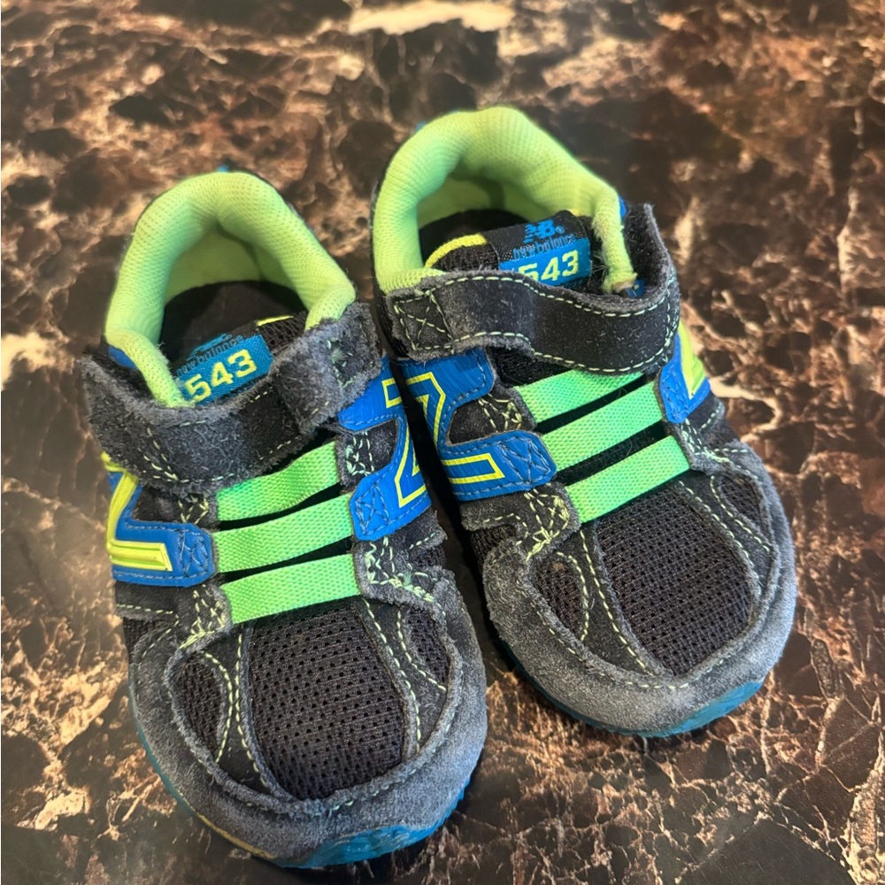 New Balance toddler sneakers‎